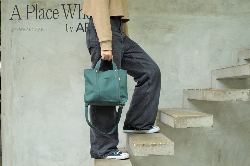 Tokyo Tote 204 Christmas Green | Tote & Crossbody Bag