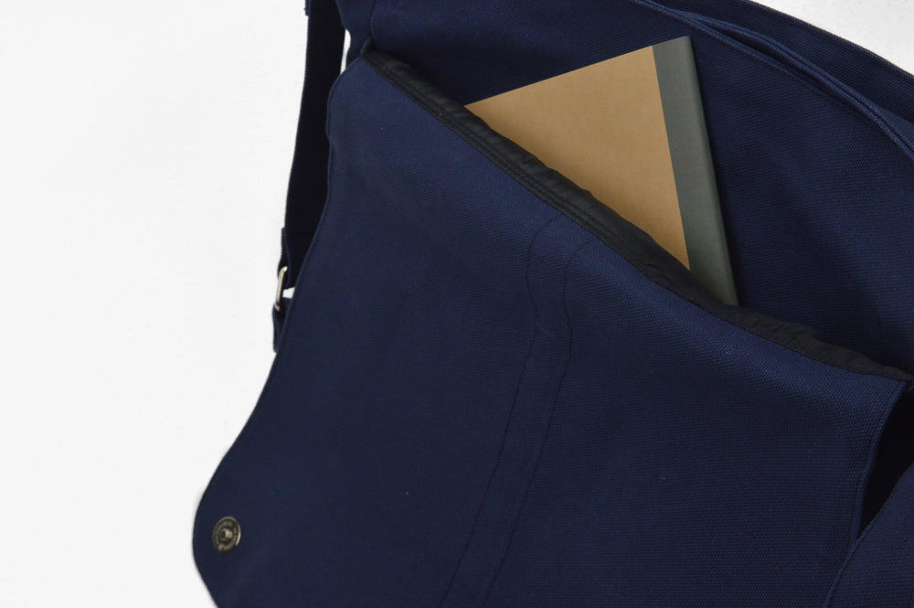 crossbody canvas shoulder bag