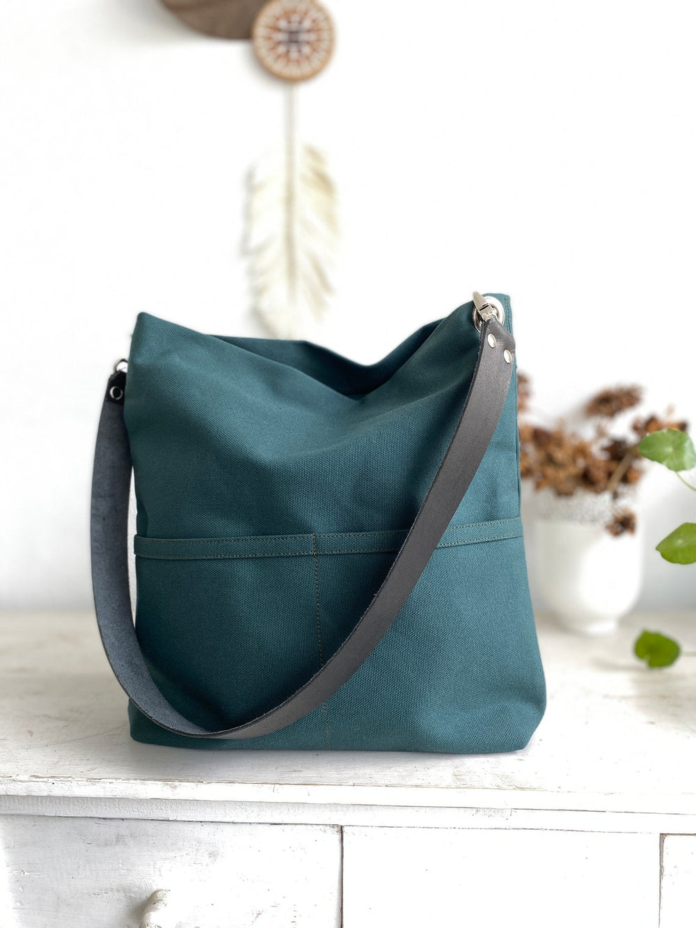Mila 201 Christmas Green | Hobo Tote Bag
