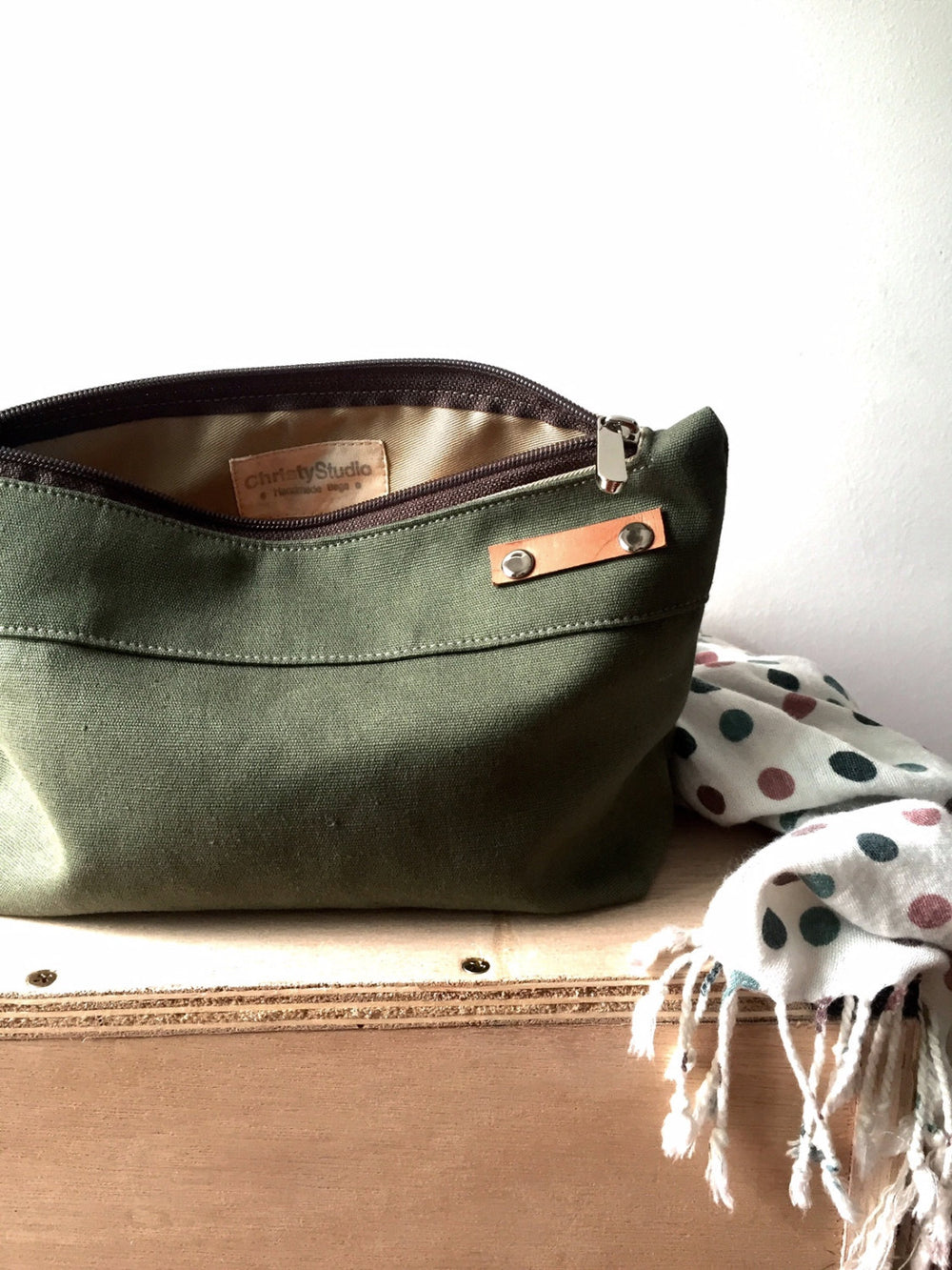 Kelly Olive | Pouch