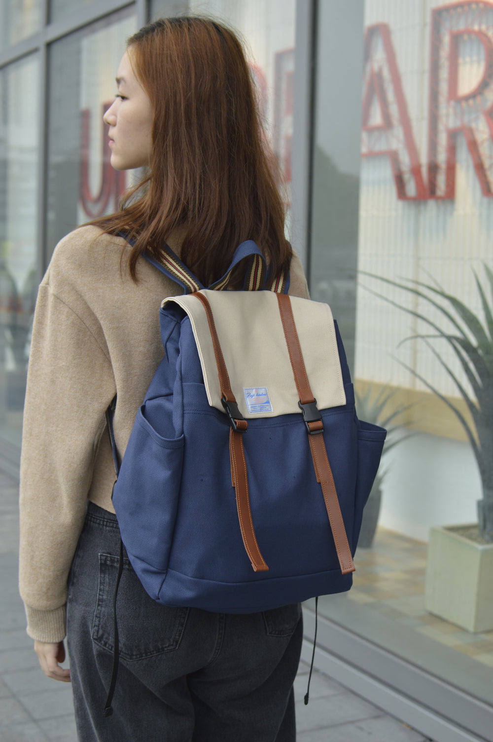 Carter 308 Navy / Cream | Backpack