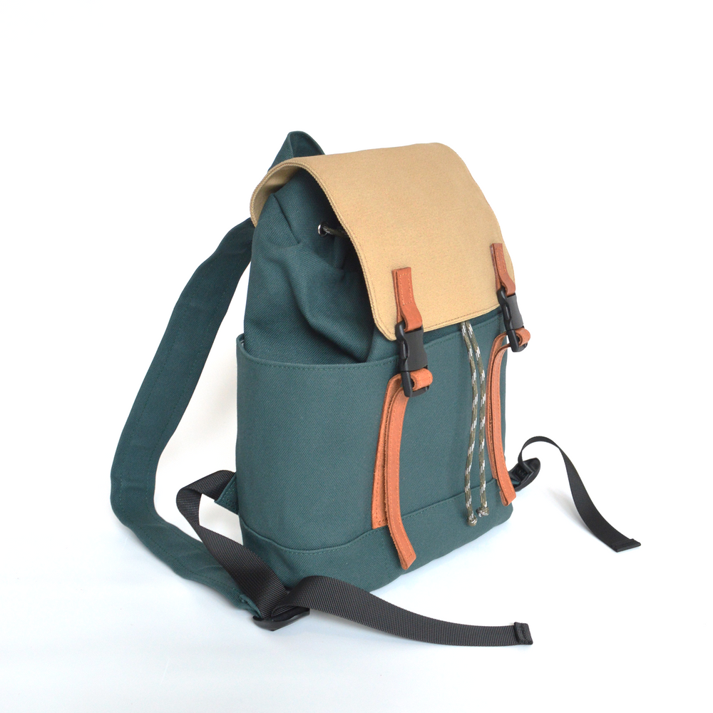 Alexis 309 Christmas Green & Light Khaki | Small Backpack