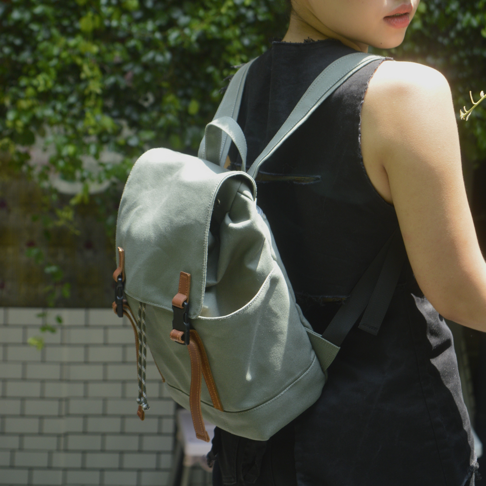 Alexis 309 Christmas Green & Light Khaki | Small Backpack